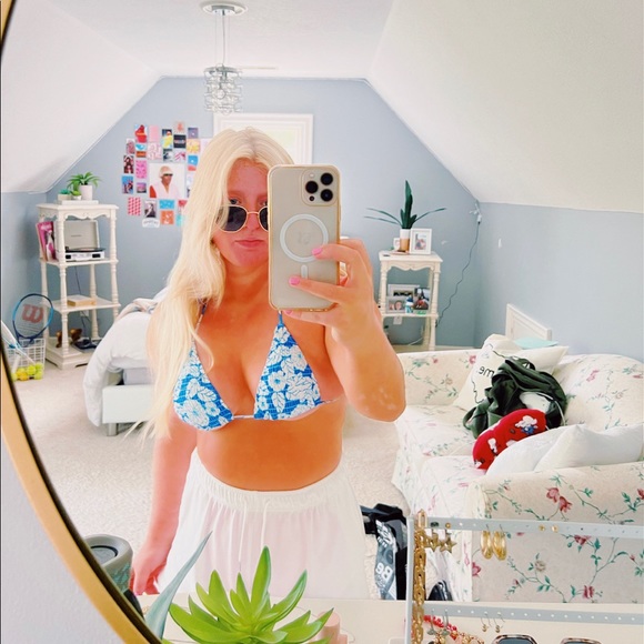 olivialonchar